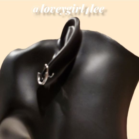 🌟 SILVERTONE SWIRL HOOP THREADER EARRINGS - Picture 6 of 6